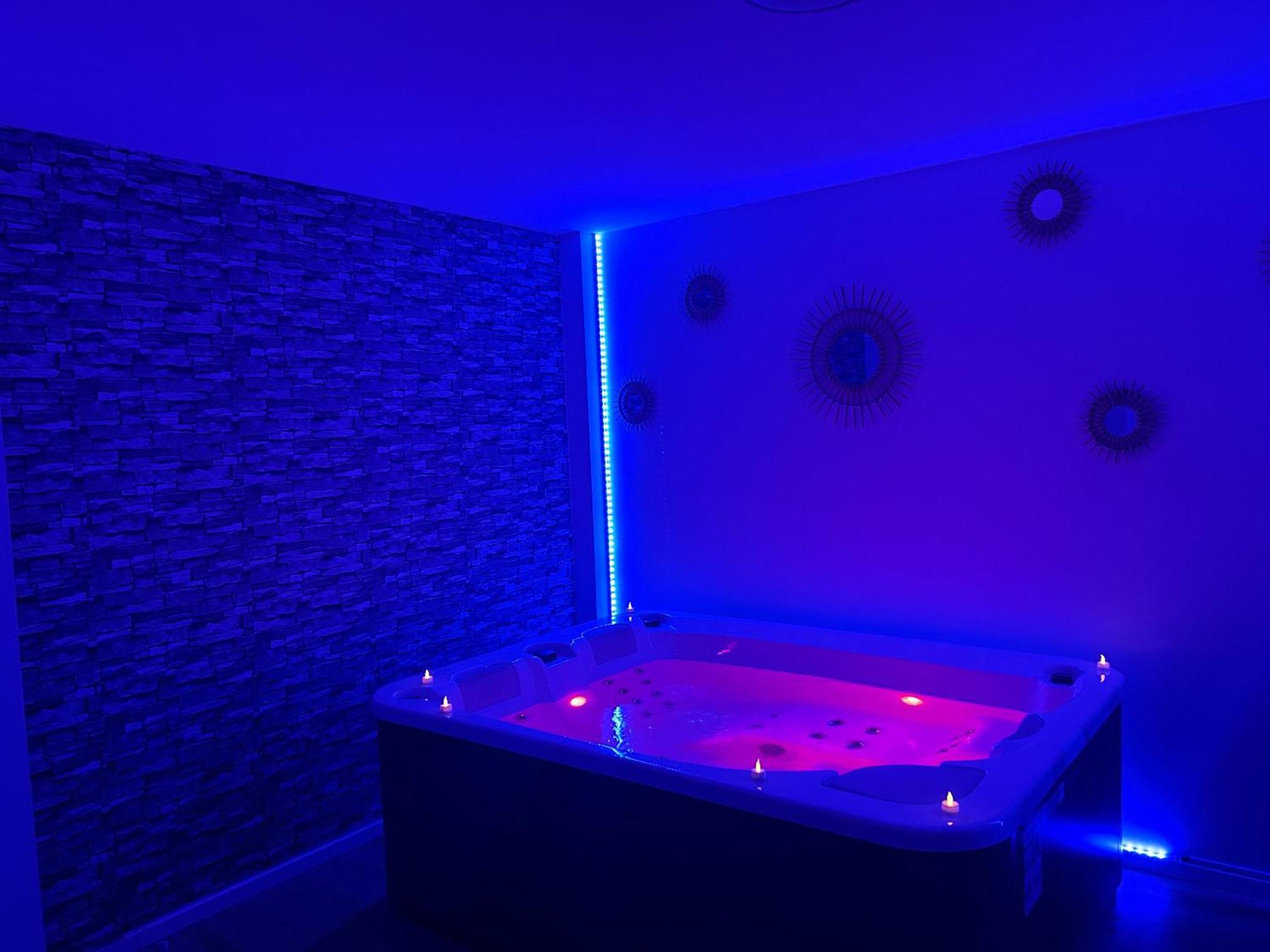 Privatespa Love Room Jacuzzi Privatif تولوز المظهر الخارجي الصورة